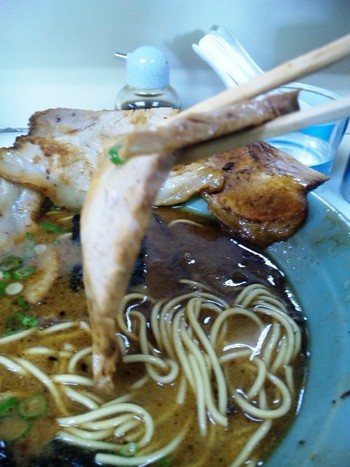 めんきち で焼豚ラーメンを喰らう♪