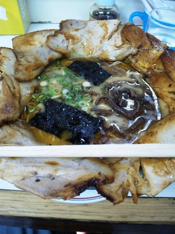 めんきち で焼豚ラーメンを喰らう♪