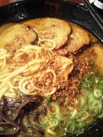 味千本店でぇ~チャーシュー麺を喰らう♪