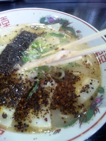 らしん チャーシュー麺を喰らう♪