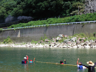 球磨川で遊びましょう♪