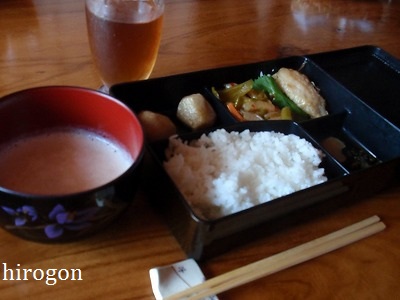 お月見 特製弁当は・・・
