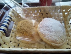 CREAMY DOUGHNUTさんで お茶