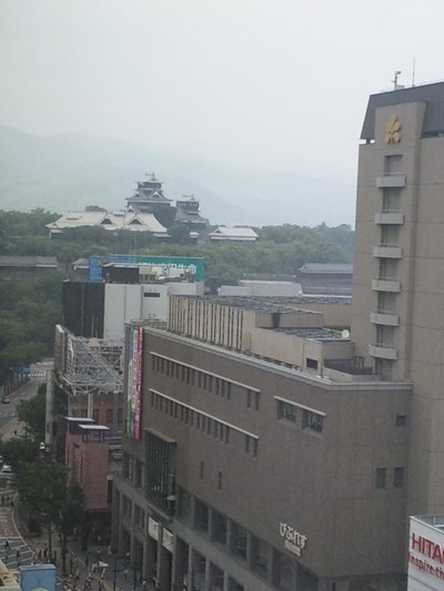 熊本城が見える通学路♪