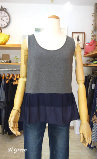 主役の服に合わせる ちょっとした 面白いデザインの インナーを揃えるのが好き 主役の服に合わせる ちょっとした 面白いデザインの インナーを揃えるのが好き