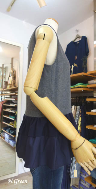 主役の服に合わせる ちょっとした 面白いデザインの インナーを揃えるのが好き 主役の服に合わせる ちょっとした 面白いデザインの インナーを揃えるのが好き