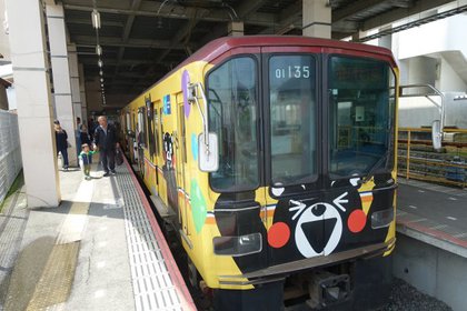 熊本電鉄・01形くまモン電車に乗車