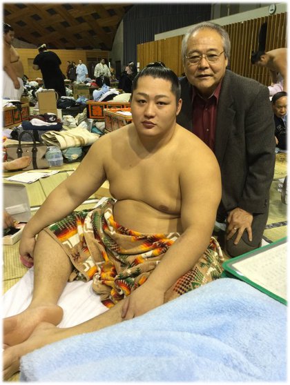 熊本の老舗模型店:大相撲芦北場所で見せてもらった軍配