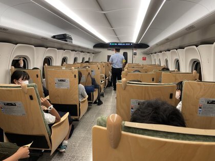 リレーかもめ、新幹線かもめに乗車 リレーかもめ、新幹線かもめに乗車