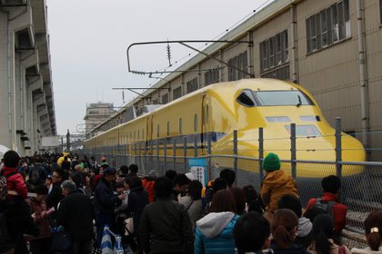 博多総合車両所のドクターイエロー 博多総合車両所のドクターイエロー