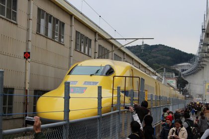 博多総合車両所のドクターイエロー 博多総合車両所のドクターイエロー