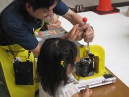 ☆上通商店街プレゼンツ☆　超大型絵本おはなし会、大盛況！