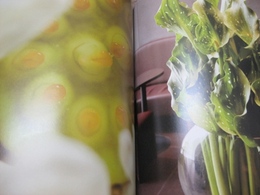 花雑誌 『FLOWBULOS』 取扱いはじめました。