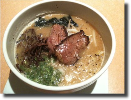 『馬骨ラーメン・水道町とく一』