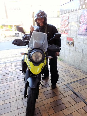 バイクで日本一周　賀曽利さん　70代になってもお元気です。