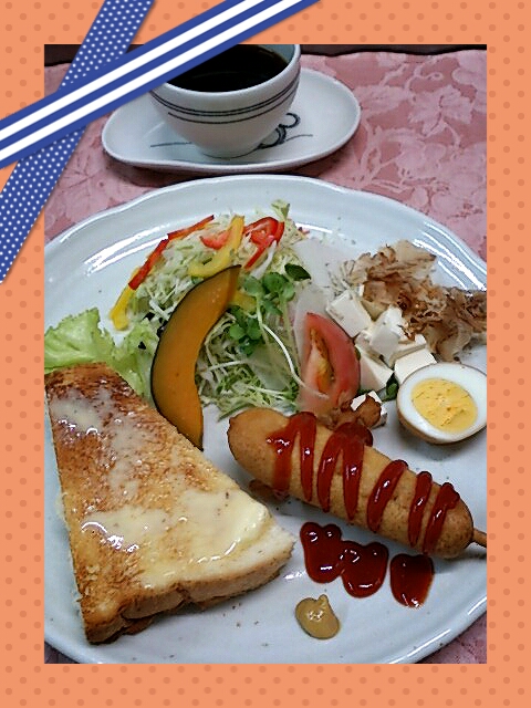 野菜サラダ＆ホットドッグ