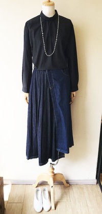 opposite of vulgarity　フェイクレザースリッポン 再入荷☆