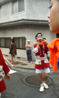 朝随鋲