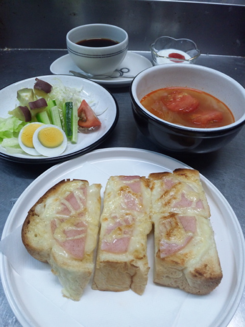 ハムチーズトースト＆オニオントマトスープ