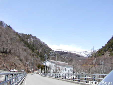 翌日白馬岳方面の橋からは