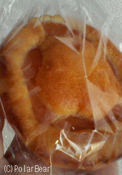 おひるごパンに!もっちりリンゴを食べました(^^)