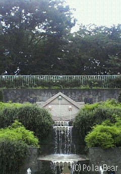 後楽園駅に隣接している礫川公園の噴水です(^ー^*