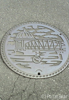 東京都・東村山市の【マンホールの蓋】です♪