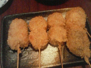 よつや村に入村して串焼き串揚げを頂きました(^^)