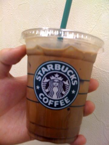 春はアイスでスターバックスのカフェモカです(^^)