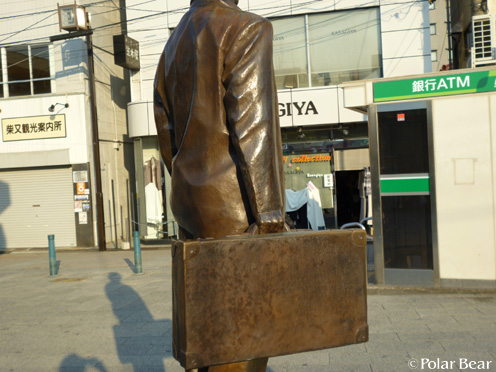 【柴又帝釈天】さん(^▽^*其の四 柴又駅と寅さんの像