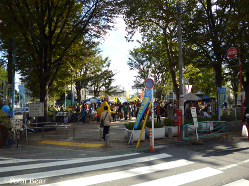高円寺フェス2011の「ゆるキャラ（R）まつり」へ