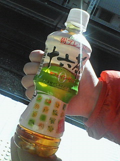 朝ブレンド十六茶を飲んでみました!
