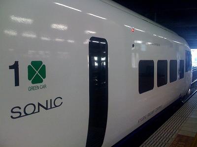 博多駅に停車中のかもめです(^^)