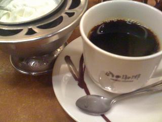 上通りの岡田珈琲店さんで美味しい珈琲を飲みました(^^)