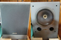 暑い！こんな日は涼しい部屋で音楽を！