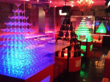 打ち合わせで皆泥酔