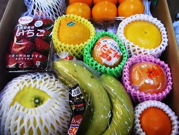 「旬の果物詰め合わせ」の中身