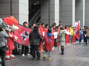 ロアッソ熊本 東日本義援金街頭募金活動