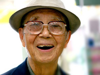 ”林　先生”