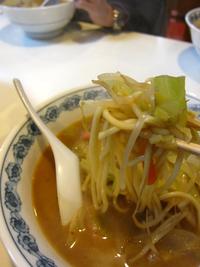 カメラマンにかこまれて絶品ランチ!!