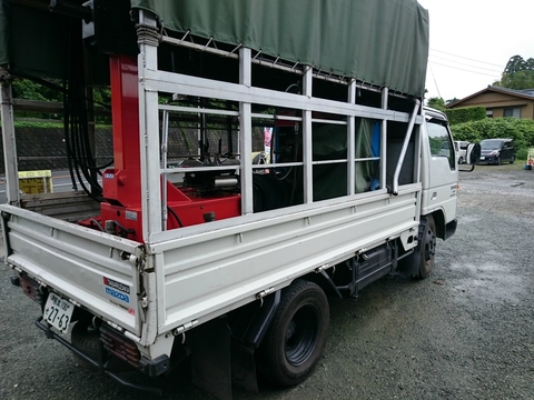 雨でも出張でタイヤ交換致します