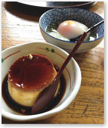 岡本屋さんの地獄蒸プリンと温泉卵 岡本屋さんの地獄蒸プリンと温泉卵