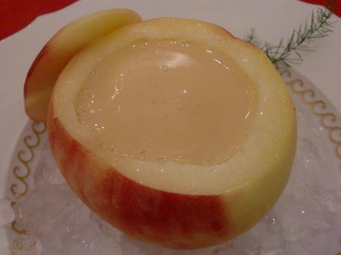 上通り【まんじゃぺしぇ】で、噂の【桃スープ】堪能♪♪