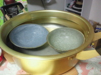 陶器をコトコト煮ます！　〜使う前の作業〜