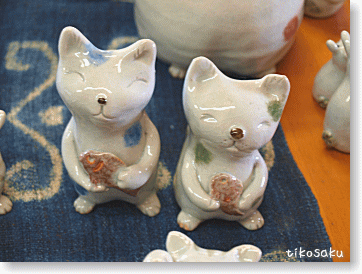 招き猫たち。