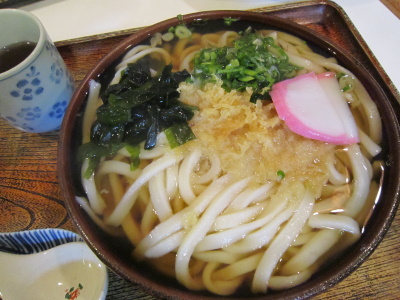 ●ボリューム満点うどん”よこ山”