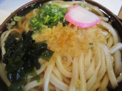 ●ボリューム満点うどん”よこ山”