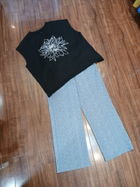 フレンチトップスと綺麗めボトム