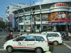 大型タクシー　ベンツです。他は日本車がほとんど