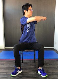 背骨の運動で関節の痛みを解消! 背骨の運動で関節の痛みを解消!